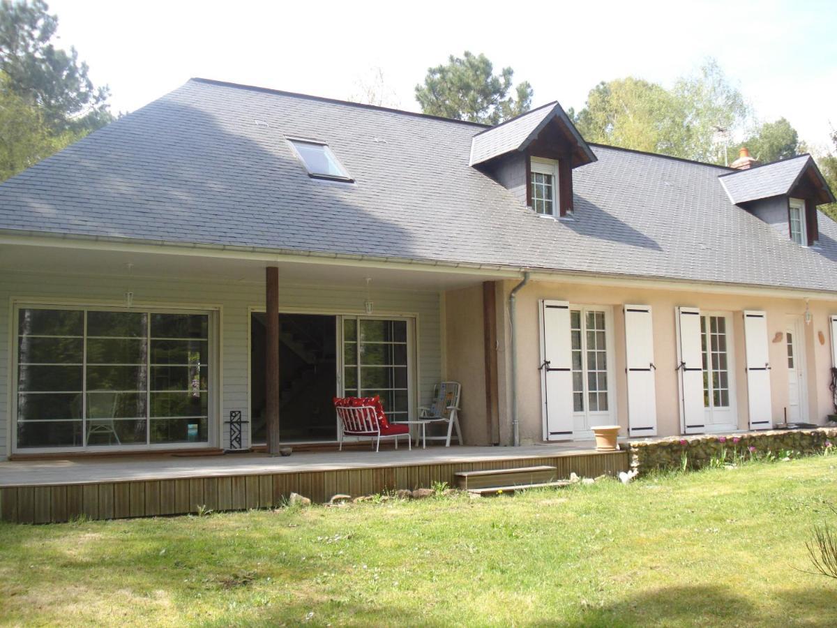 B&B La Foret De Charmeuse Ruaudin Buitenkant foto